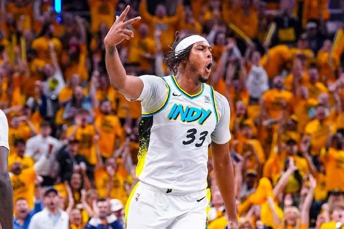 多隊(duì)希望通過(guò)先簽后換得到特納，步行者有意續(xù)簽長(zhǎng)約