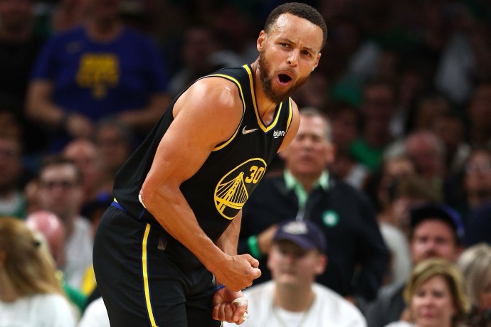 戴爾·庫里稱：庫里完全能打到40歲