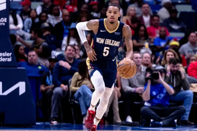 穆雷直言在鵜鶘未獲任何支持，球隊(duì)內(nèi)部矛盾浮出水面