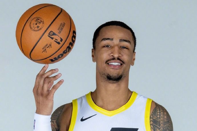 約翰·科林斯執(zhí)行2658萬(wàn)美元球員選項(xiàng)：留守爵士，未來(lái)何去何從？ ?