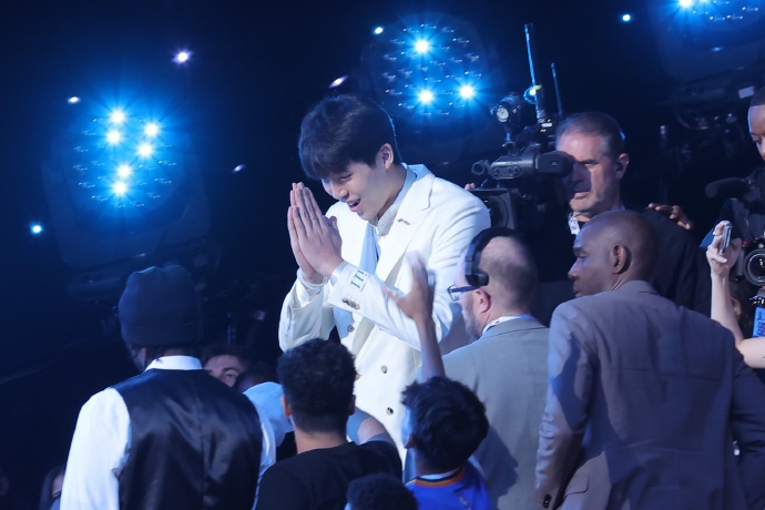 開(kāi)拓者16順位選中楊瀚森：中國(guó)籃球新希望的崛起