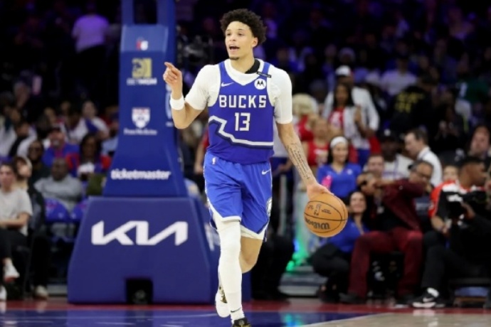 雄鹿官宣續(xù)約羅林斯：三年1200萬，未來可期 ?