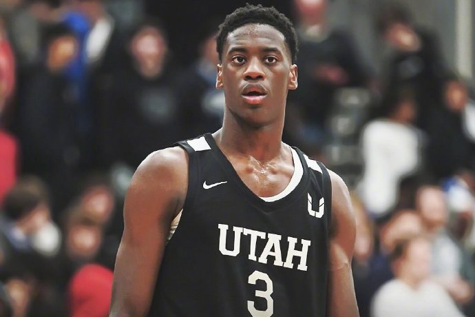 2026 年?duì)钤獰衢T迪班薩與 Fanatics 達(dá)成八位數(shù) NIL 合同