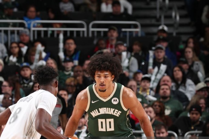 雄鹿官宣續(xù)約希姆斯，強(qiáng)化內(nèi)線深度