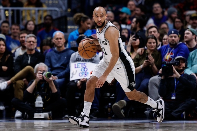 馬刺 1 年 300 萬簽約麥克勞林，充實(shí)后衛(wèi)線深度