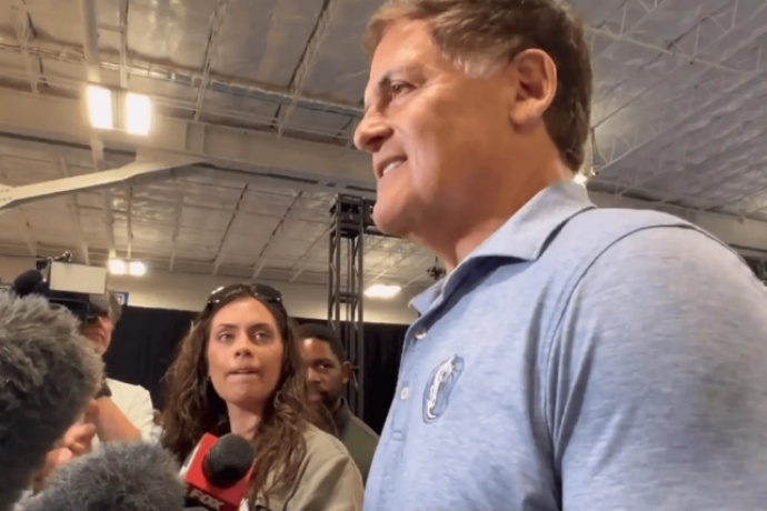 庫(kù)班力挺尼克?哈里森：決策之路，理解與爭(zhēng)議并存