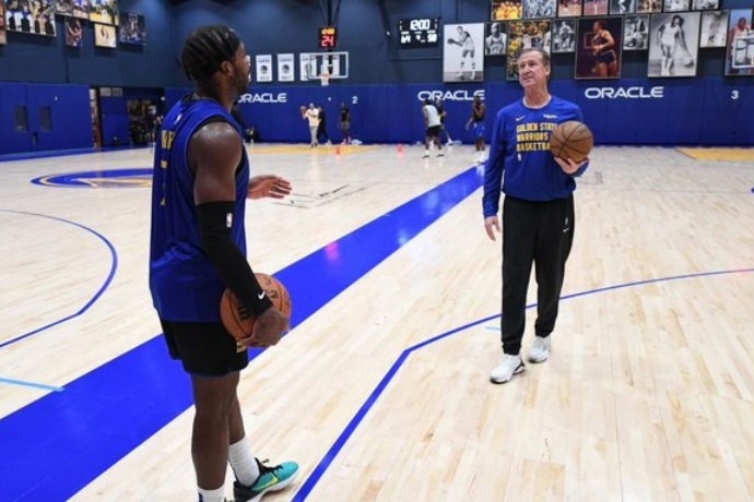 特里·斯托茨拒絕加入尼克斯教練組，選擇留任勇士首席助教