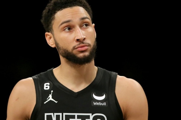 西蒙斯拒絕尼克斯底薪合同，籃球生涯再陷迷霧