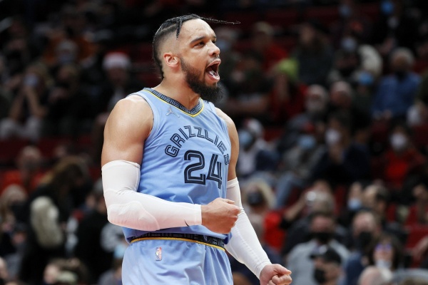 太陽新三叉戟正式亮相！布克誓言完成未竟事業(yè)，格林自信組合將令人驚訝